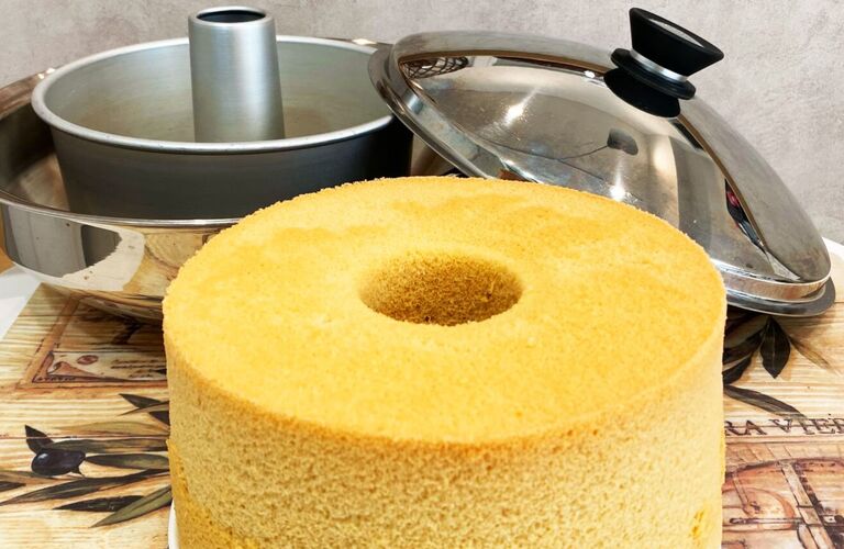 専門店ならではの美味しさを提供してまいります | シフォンケーキの通販なら美味しくて無添加のシフォンDEブー